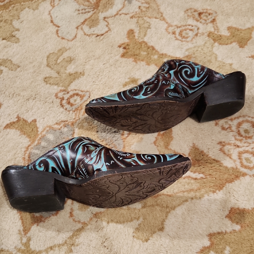 Patricia Nash Tooled Turquoise & Brown Leather Battista Mules Size 8.5